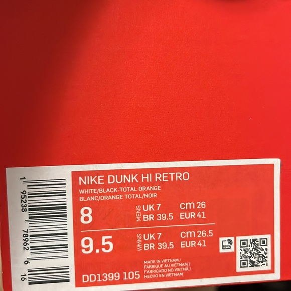 Nike Dunks Hi Retro - Picture 6 of 7